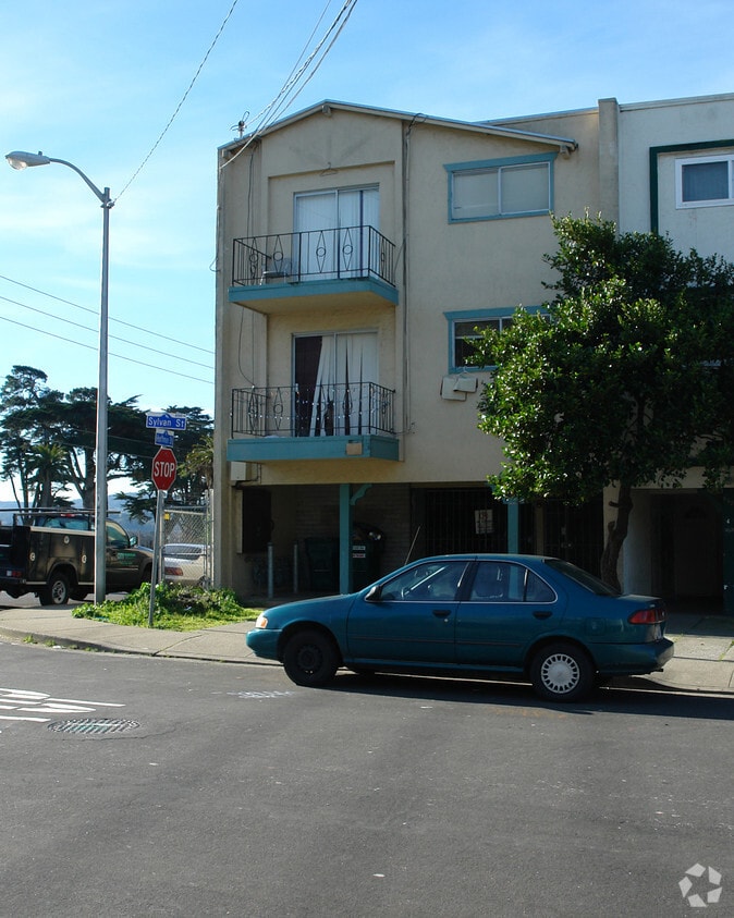 Chester Manor Apartments in Daly City, CA