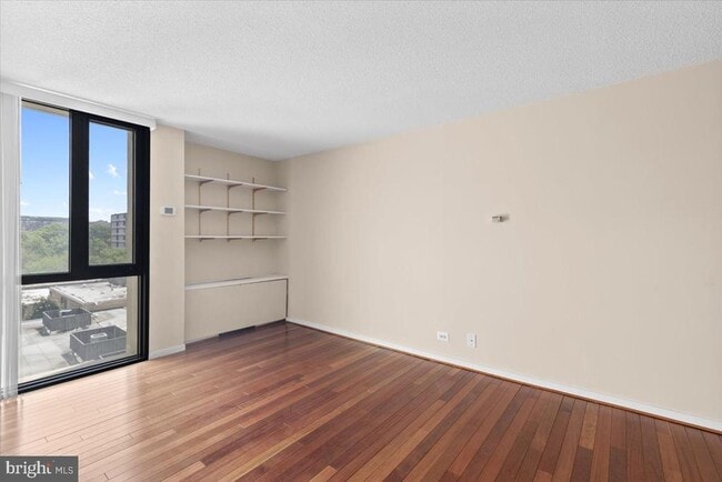 Building Photo - 1250 4th St SW