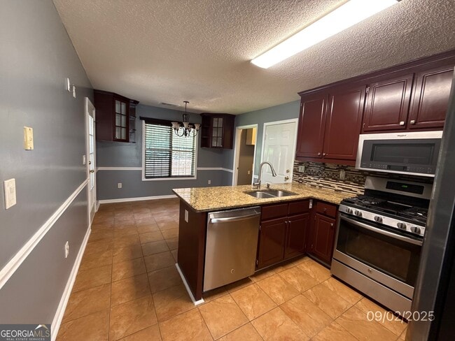 Building Photo - 1145 Chateau Terrace
