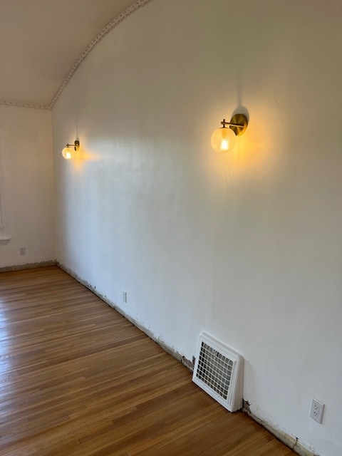 Building Photo - 926 S Curson Ave