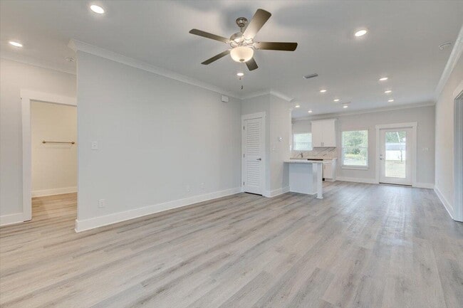 Foto del edificio - 14 Alexander Way