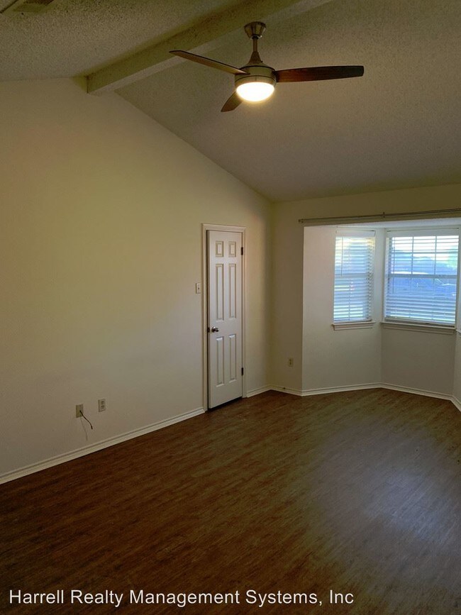 Building Photo - 3 br, 2 bath House - 805 Cheyenne Trail