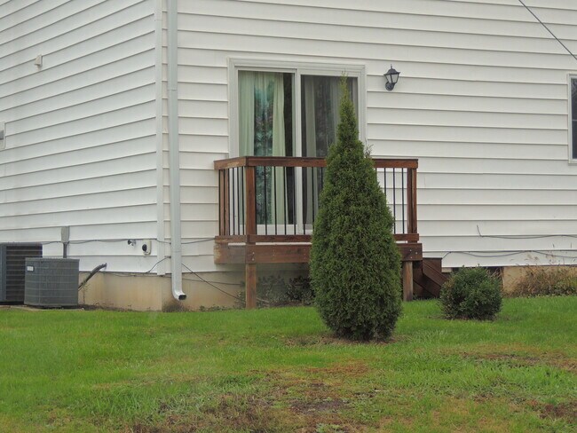 Building Photo - 311 S Hawthorne St