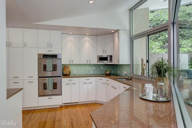 Foto del edificio - 3 br, 3 bath House - 1040 Stoneridge Dr
