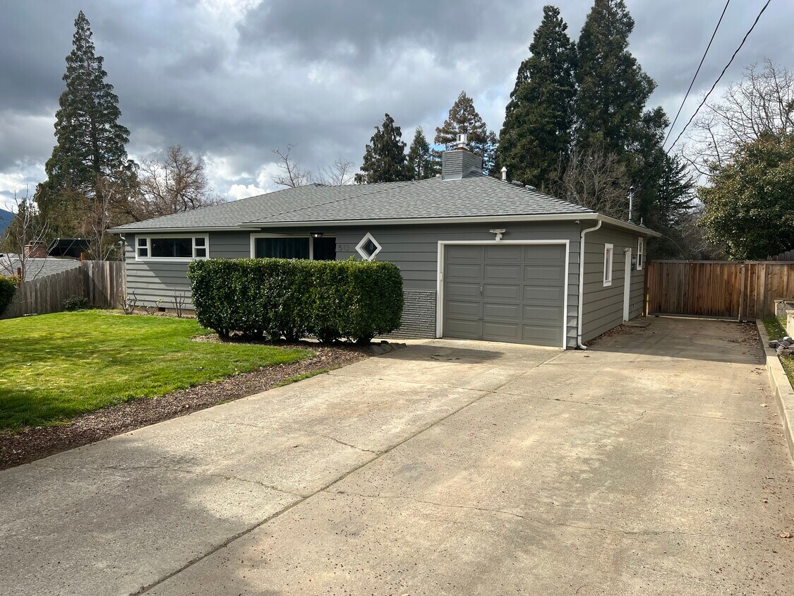 513 Barnes Ave, Medford, OR 97504 House Rental in Medford, OR