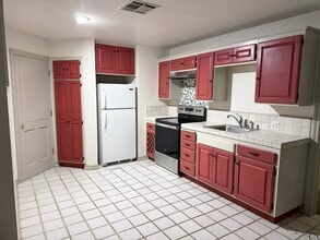 Building Photo - 140 San Nicholas Ave