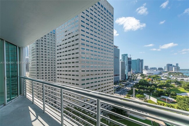 Building Photo - 325 S Biscayne Blvd
