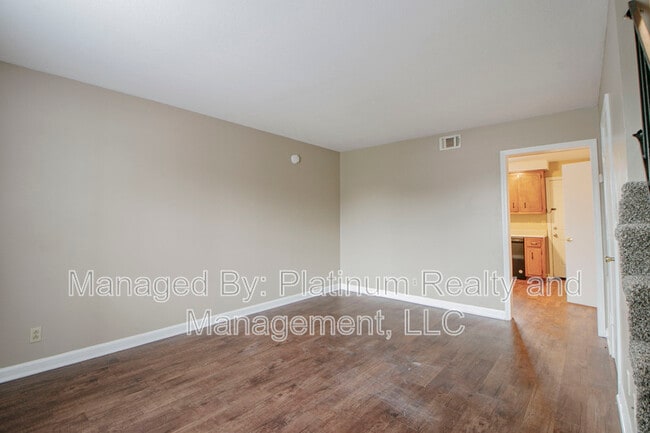 Building Photo - 371 Peabody Dr