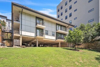 Building Photo - 2520 Longview St