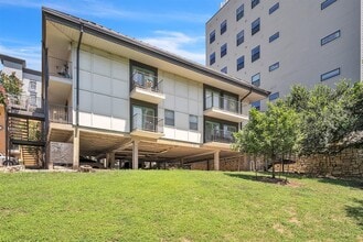 Building Photo - 2520 Longview St