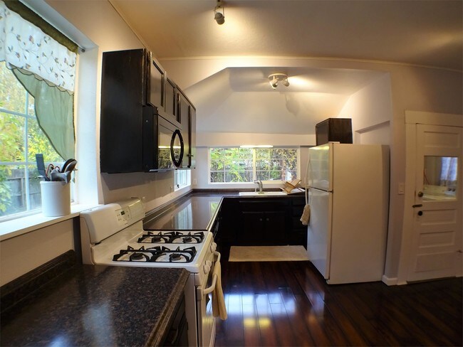 Foto del edificio - 1541 Mulberry St