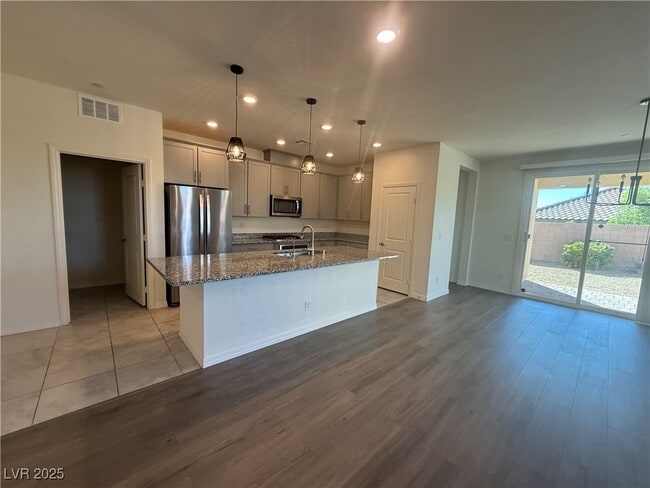 Building Photo - 2263 Palatino St