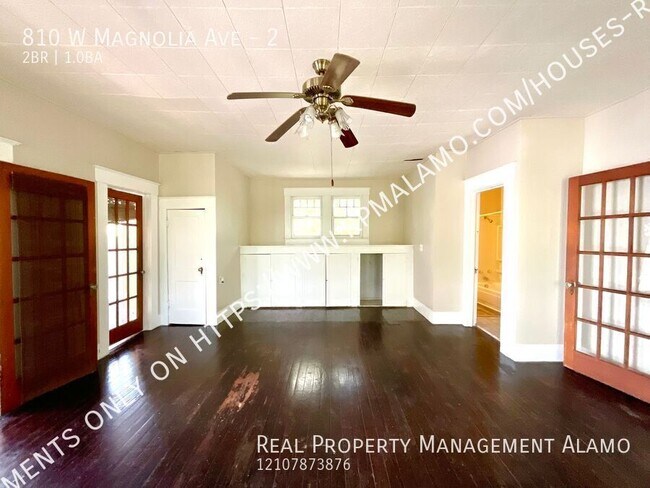 Foto del edificio - 810 W Magnolia Ave