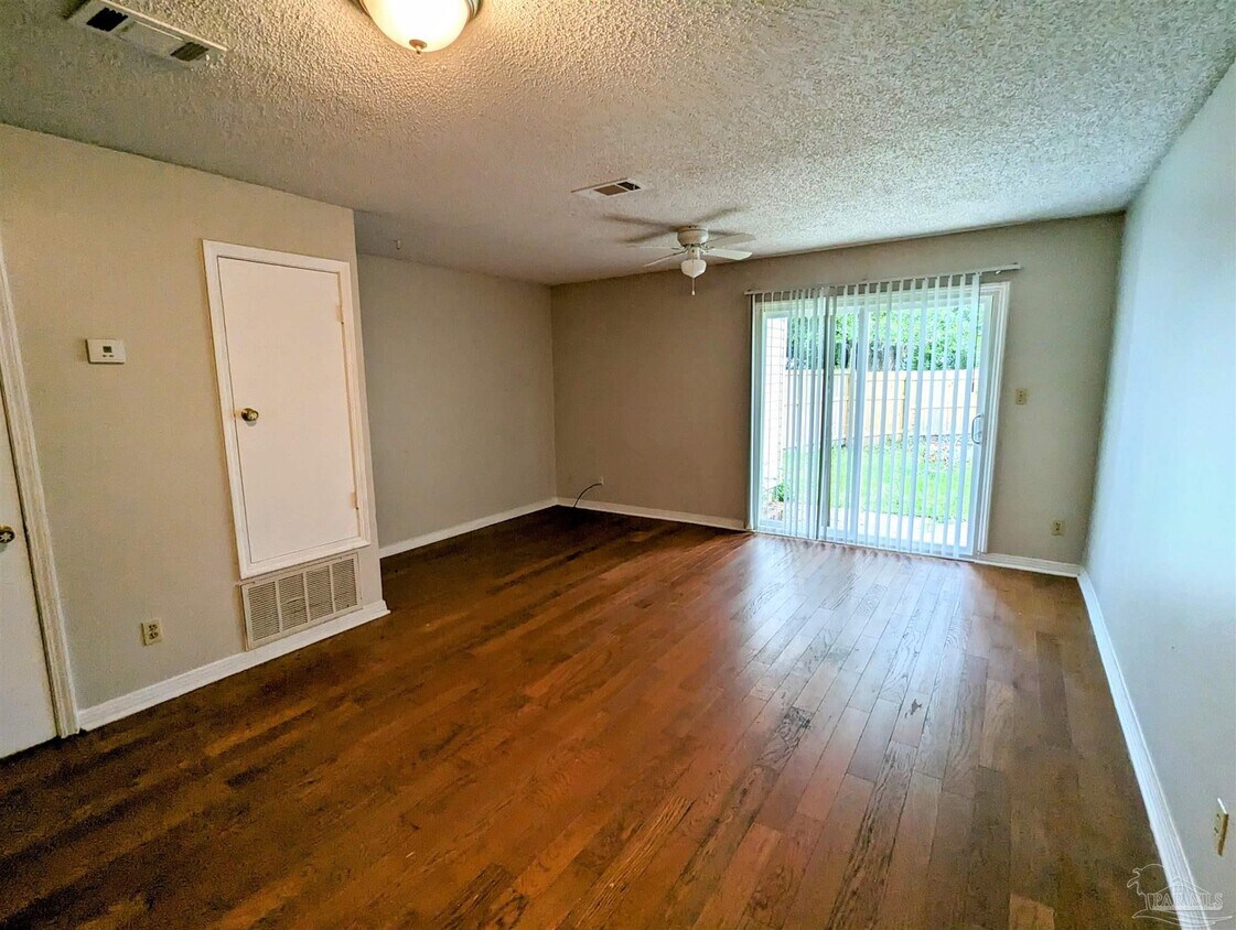 7705 Kipling St, Pensacola, FL 32514 House Rental in Pensacola, FL