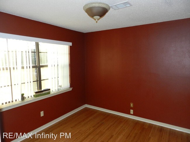 Building Photo - 3 br, 2 bath House - 4605 Laquinta Ct