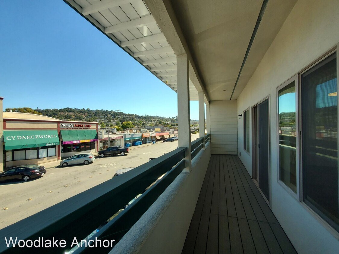 Foto principal - 2 br, 2.5 bath House - 42 37th Avenue
