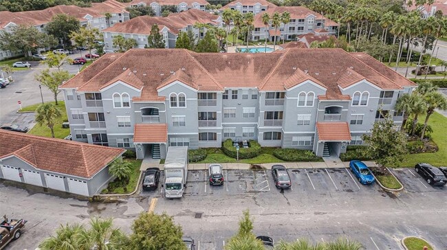 Foto del edificio - 18001 Richmond Pl Dr