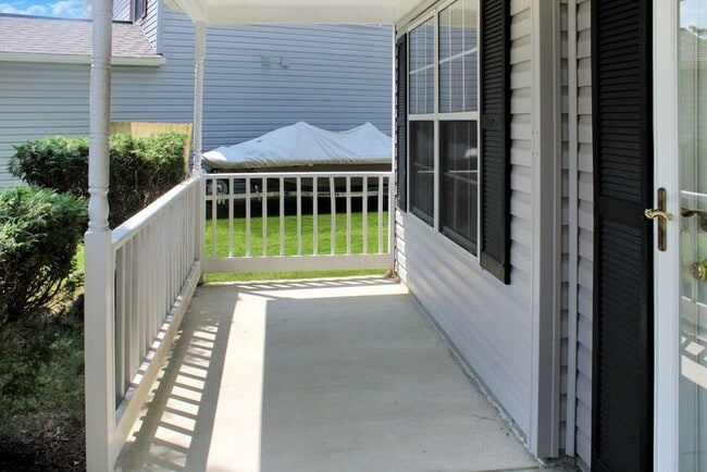 Building Photo - Delightful 4 Bedroom/3 Bath, 1-Car Garage ...