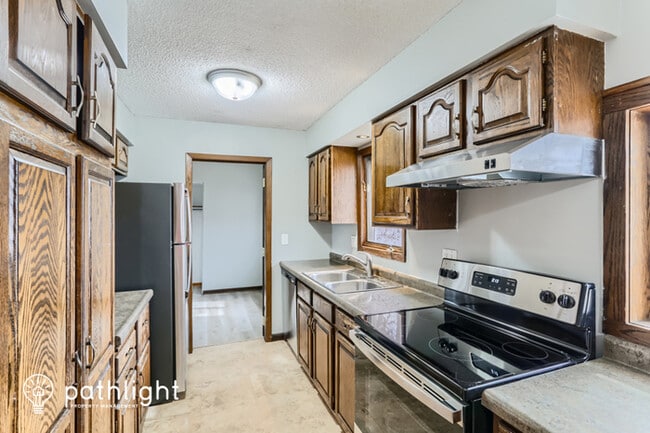 Building Photo - 1400 Gary Drive, St. Paul Park, MN, 55071