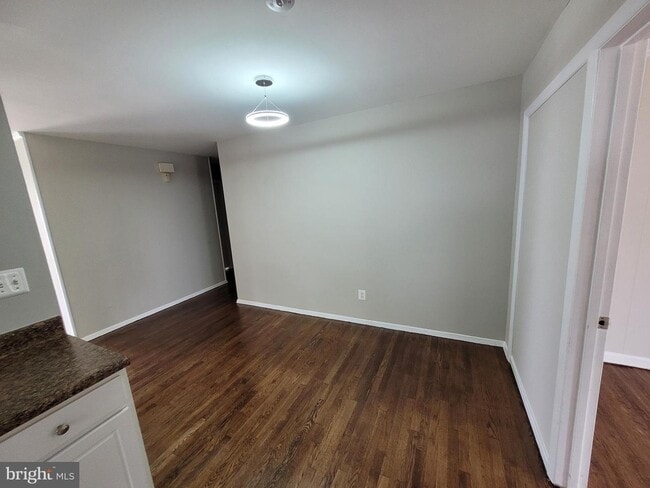 Building Photo - 1043 Welsh Dr