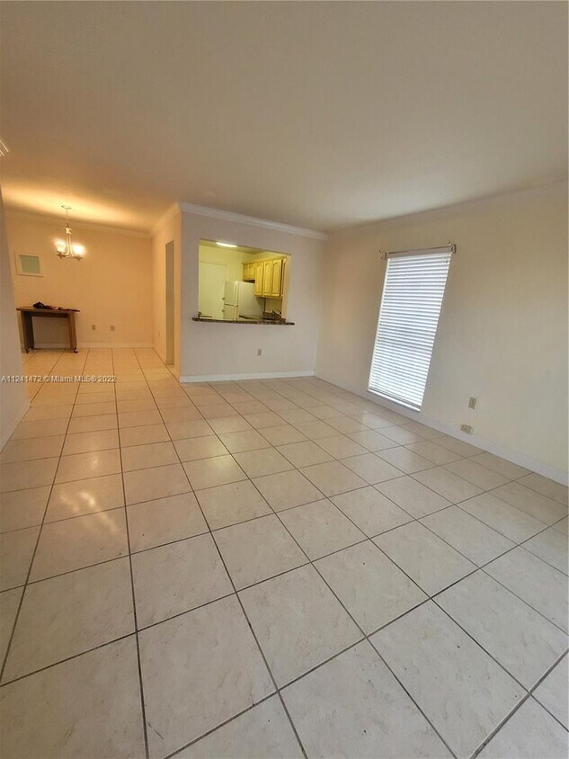 Primary Photo - 6900 N Kendall Dr