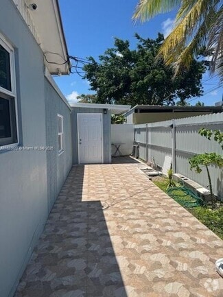 Building Photo - 10011 SW 164th Terrace