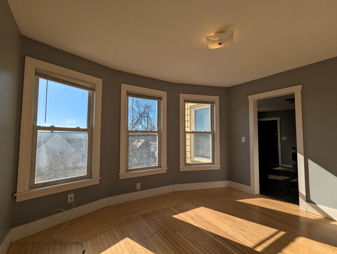 Living Room - 16 Clinton Ave