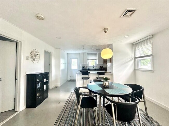 Foto del edificio - 101 Briarwood Ave