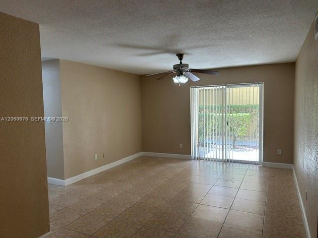 Building Photo - 755 Riverside Dr
