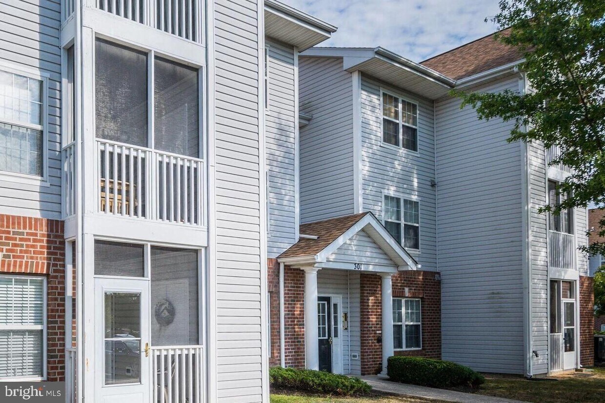 301 Rain Water Way Unit 304, Glen Burnie, MD 21060 Room for Rent in