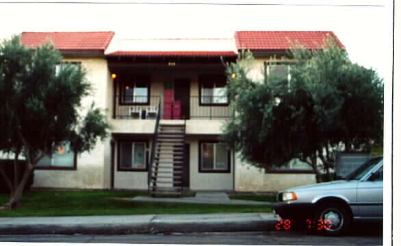 Building Photo - 712 E Virginia Way