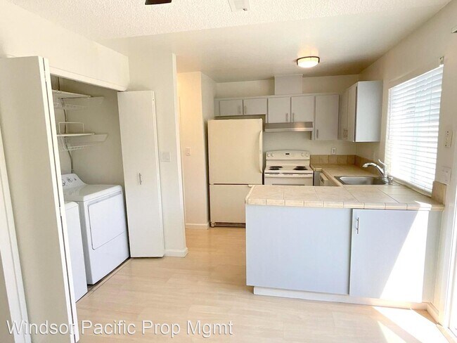 Building Photo - 2 br, 1.5 bath House - 4735 Saginaw Circle