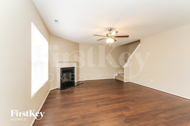 Foto del edificio - 2709 Buckleigh Dr