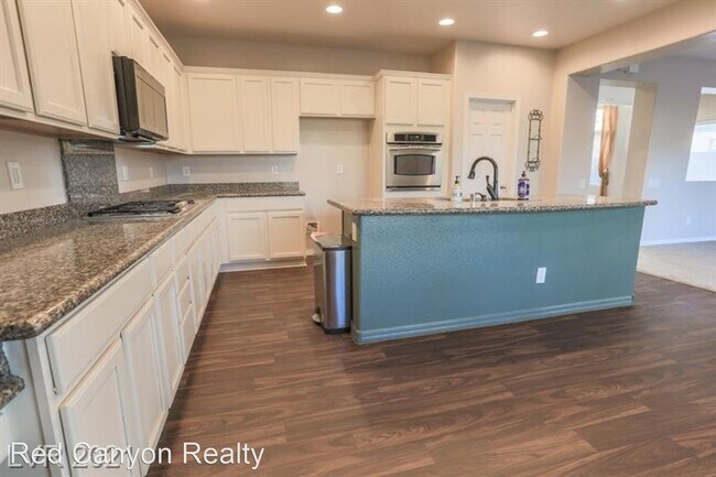 Building Photo - 4 br, 4 bath House - 2572 Sturrock Drive