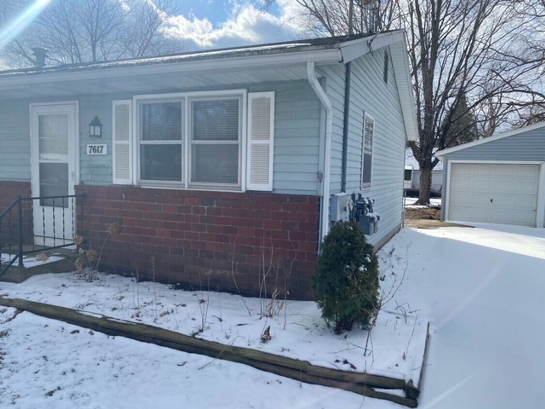 7615 & 7617 Walnut Ave Apartment for Rent in Township, MI