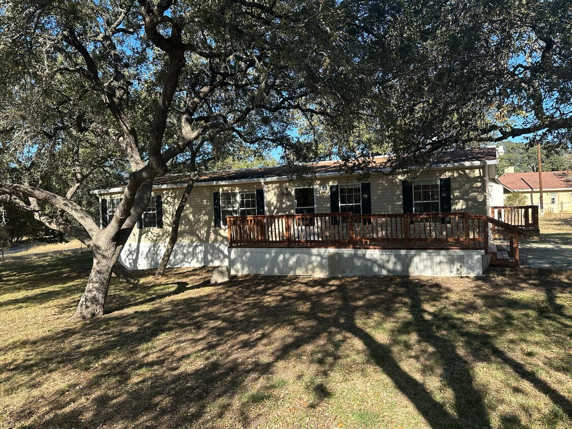 196 Stolles Dr, Pipe Creek, TX 78063 - House Rental in Pipe Creek, TX ...