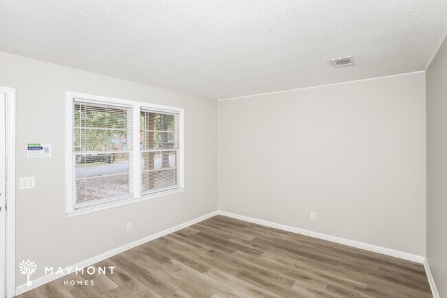 Building Photo - 813 Seton Rd