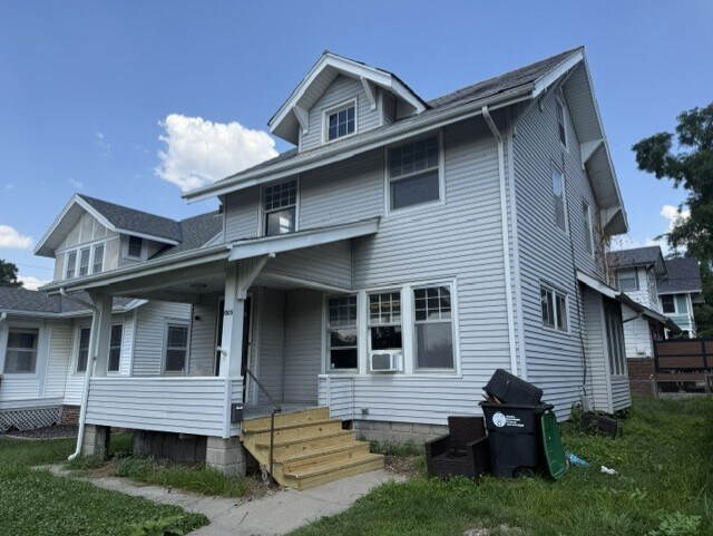 Building Photo - 1005 S 38th St