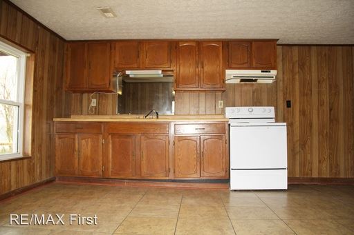 Building Photo - 1225 Ridge Rd