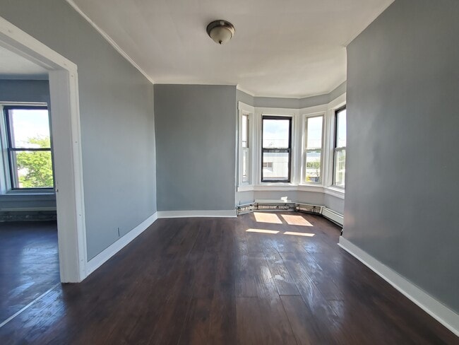 Foto del edificio - 557 Ocean Ave