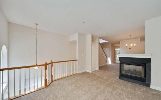 Foto del edificio - 8026 Pennington Dr