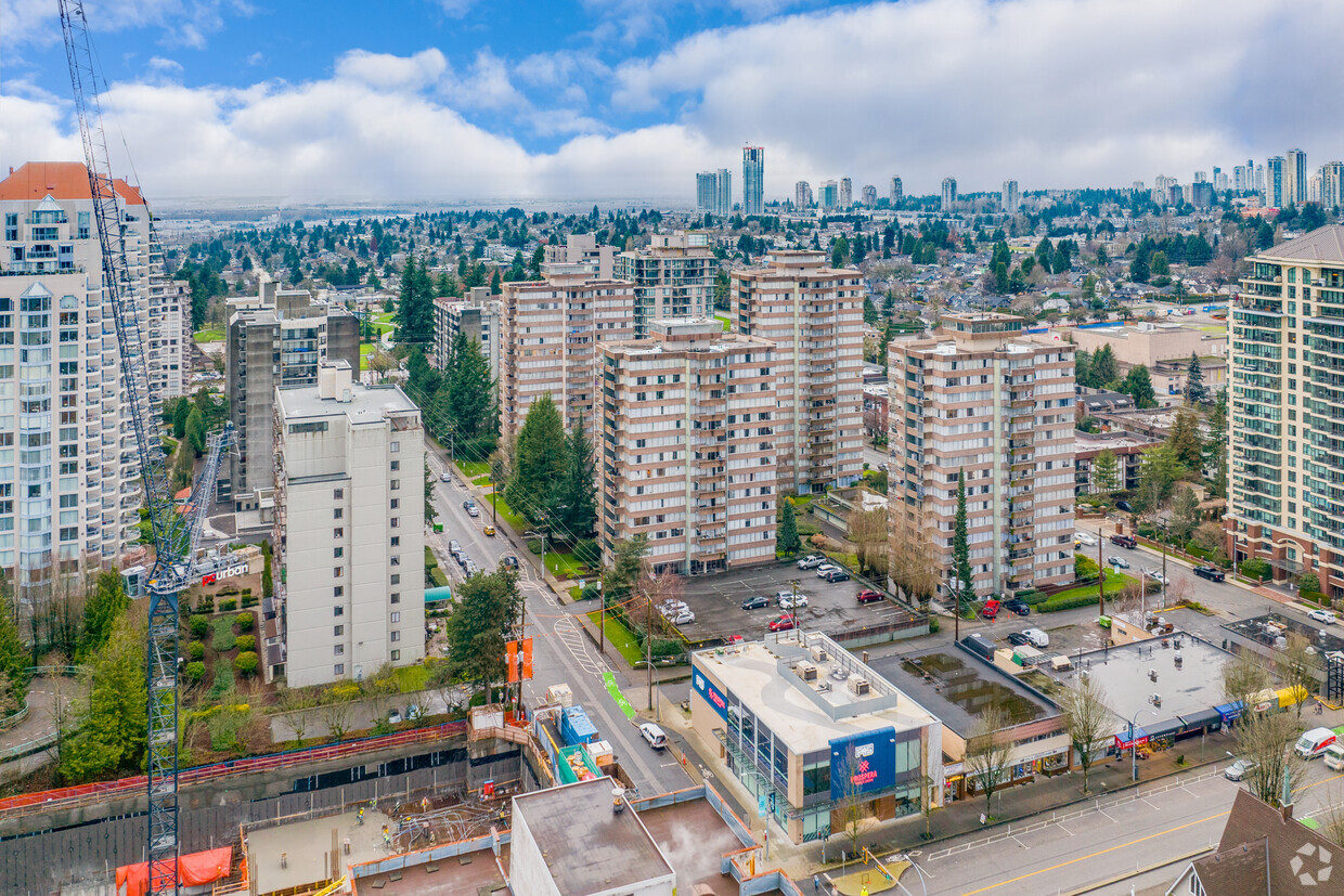 Aerial Photo - Edgewater Towers