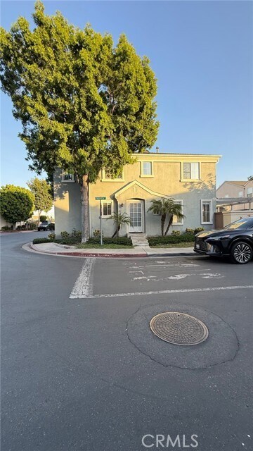 Foto del edificio - 1230 Tustin Grove Dr