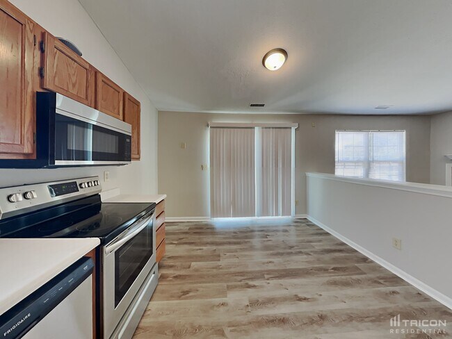 Building Photo - 4831 Dietzen Boulevard Anderson IN