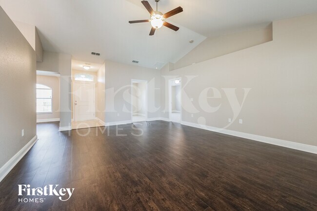 Foto del edificio - 1581 Lemon Ave