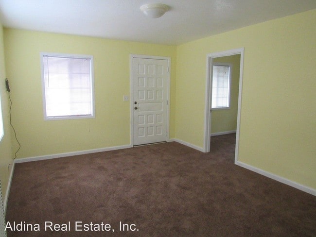 Building Photo - 3 br, 1 bath House - 49 9th St.