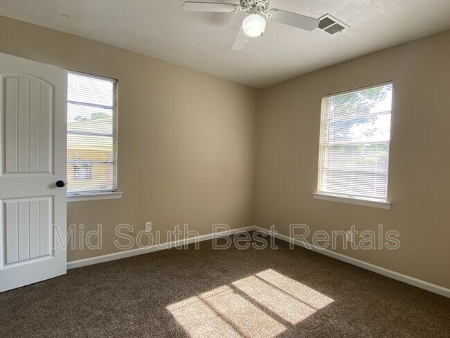 Foto del edificio - 4998 Neely Rd