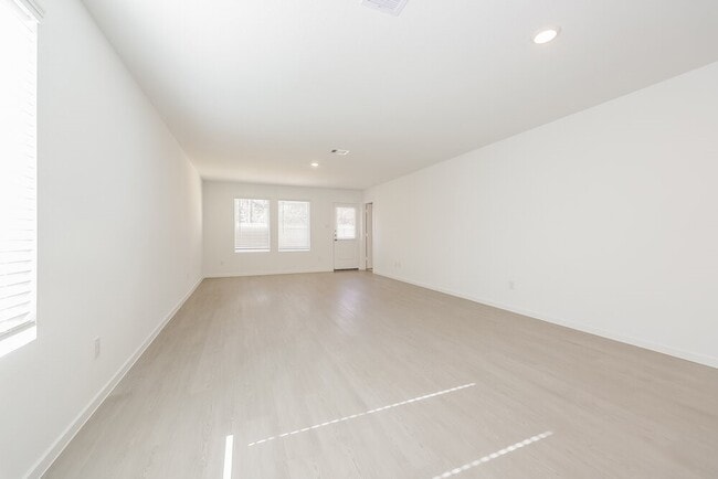 Building Photo - 1535 Crowson Rdg