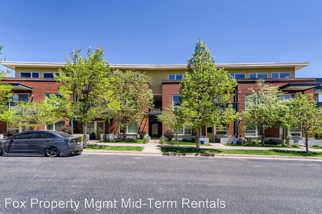 Building Photo - 1 br, 1 bath House - 4650 Holiday Dr #203