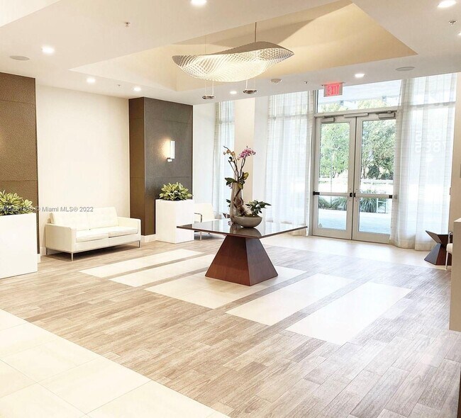 Foto del edificio - 7875 NW 107th Ave